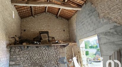 Barn conversion 1 room of 168 m² in Loudun (86200)