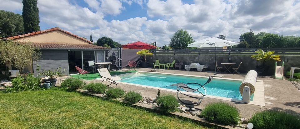 Country home 5 rooms of 159 m² in Sainte-Colombe-en-Bruilhois (47310)