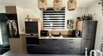 Pavillon 5 pièces de 72 m² à Laval (53000)