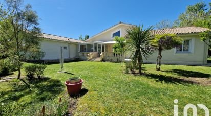House 8 rooms of 186 m² in Blanquefort (33290)