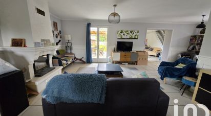 Maison 7 pièces de 157 m² à Hostens (33125)