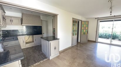 House 8 rooms of 161 m² in Brueil-en-Vexin (78440)