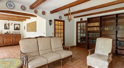 Maison 4 pièces de 208 m² à Istres (13800)