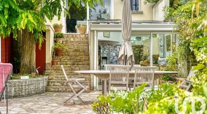 House 8 rooms of 184 m² in Poissy (78300)