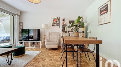 Apartment 2 rooms of 53 m² in Versailles (78000)