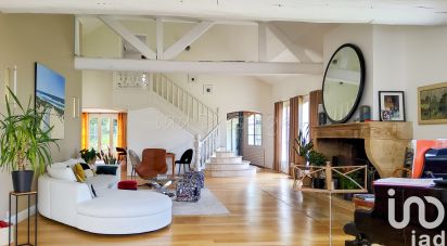 Farm 14 rooms of 868 m² in Noisy-le-Roi (78590)