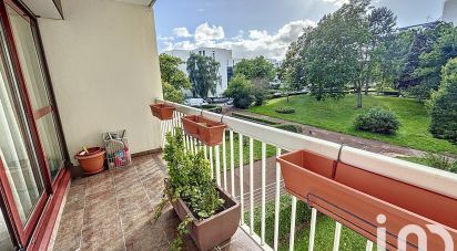 Apartment 3 rooms of 71 m² in Vélizy-Villacoublay (78140)