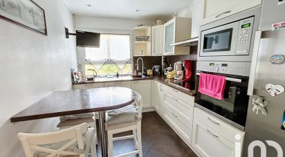 Apartment 3 rooms of 71 m² in Vélizy-Villacoublay (78140)