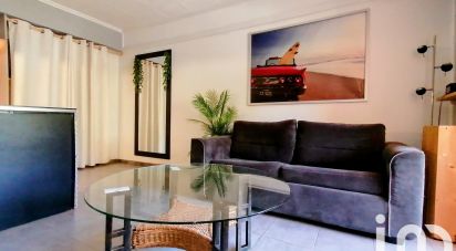 Studio 1 room of 23 m² in Hyères (83400)