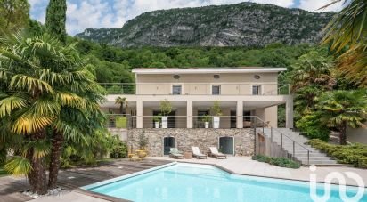 Maison d’architecte 8 pièces de 200 m² à Fontanil-Cornillon (38120)