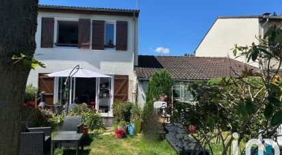 Pavilion 4 rooms of 88 m² in Rambouillet (78120)