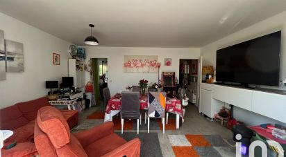 Pavilion 4 rooms of 88 m² in Rambouillet (78120)
