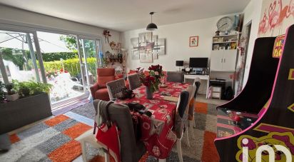 Pavilion 4 rooms of 88 m² in Rambouillet (78120)