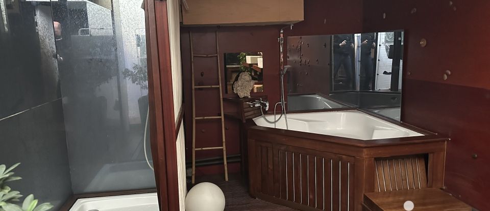 House boat 5 rooms of 151 m² in Bezons (95870)
