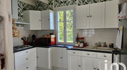 Maison 4 pièces de 57 m² à Massignac (16310)