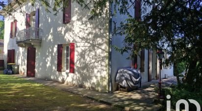 Maison de village 13 pièces de 412 m² à Montcaret (24230)