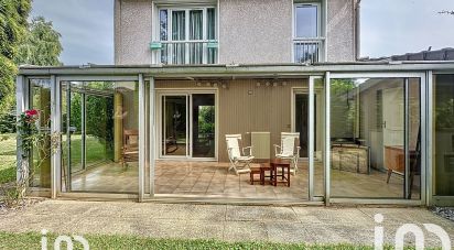 Maison traditionnelle 6 pièces de 122 m² à Nozay (91620)