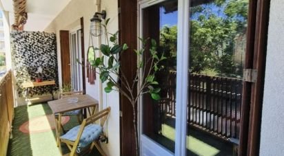 Apartment 3 rooms of 63 m² in Hyères (83400)