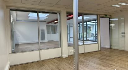 Local d'activités de 326 m² à Courbevoie (92400)