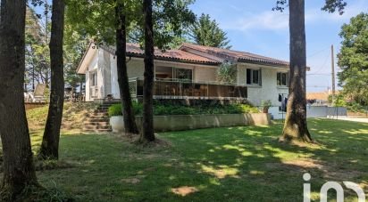 Maison 5 pièces de 123 m² à Saint-Léger-de-Montbrun (79100)