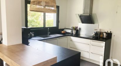 House 6 rooms of 115 m² in Sucé-sur-Erdre (44240)